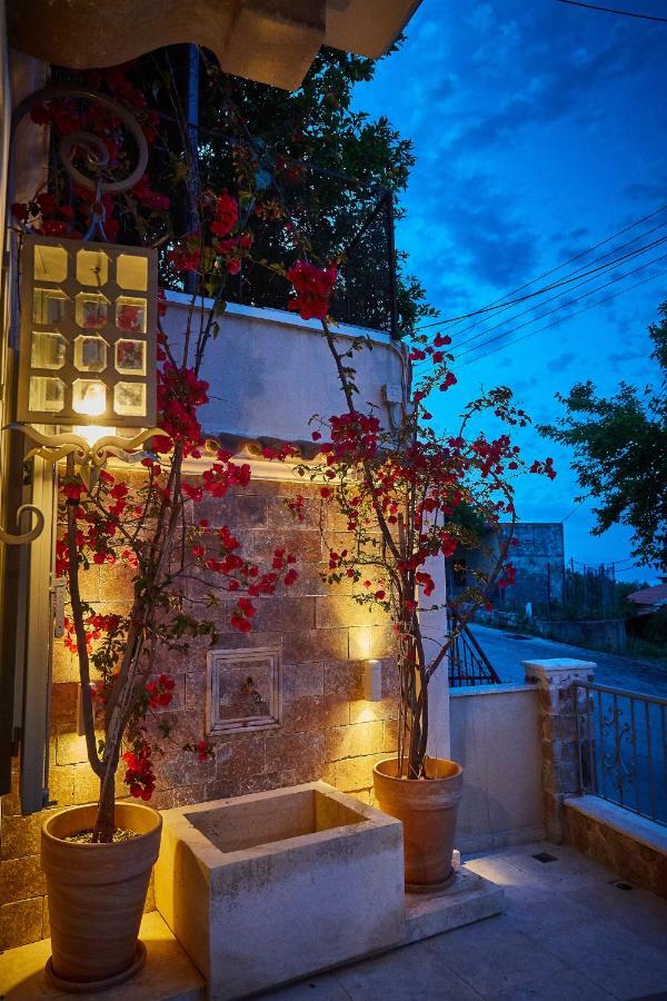 Lianelia Luxury Village House Argyrades Exterior photo